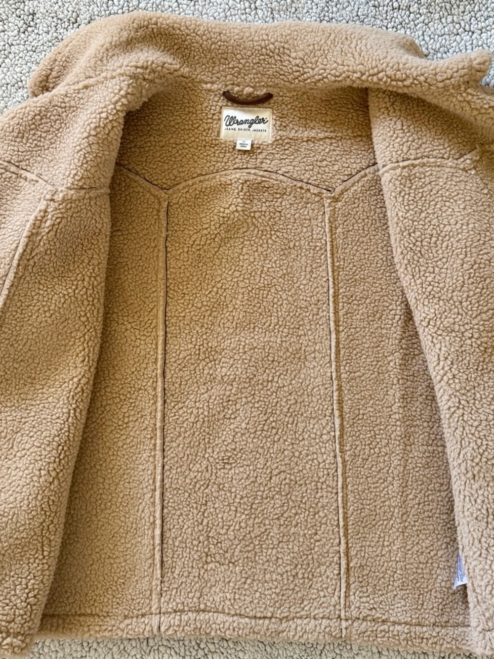Wrangler Tan Jacket with Cream Sherpa Lining - Picture 4 of 4